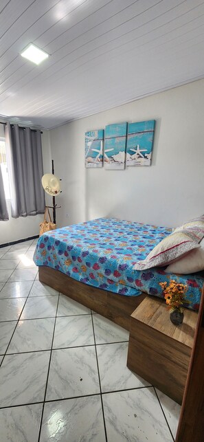 4 soverom, strykejern/-brett, internettilgang og sengetøy
