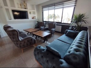 Classic-Zweibettzimmer, Seeblick | Wohnbereich