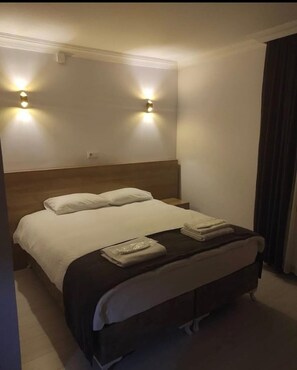 Chambre Classique, vue lac
