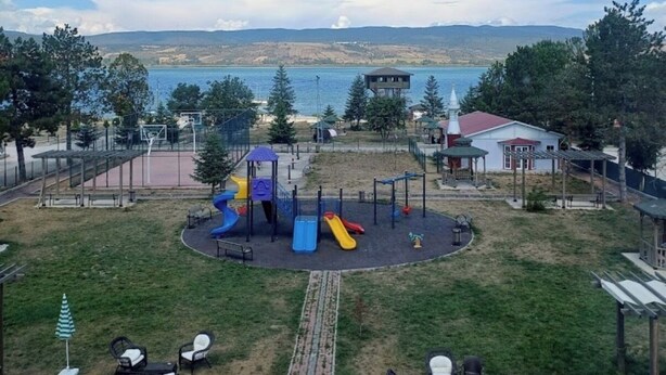 Classic Twin Room, Lake View | Children’s area - Gölpark Otel (Yeniçağa)
