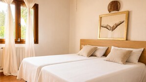 Room - Awesome home in Manacor with private swimming pool, can be inside or outside (Manacor)