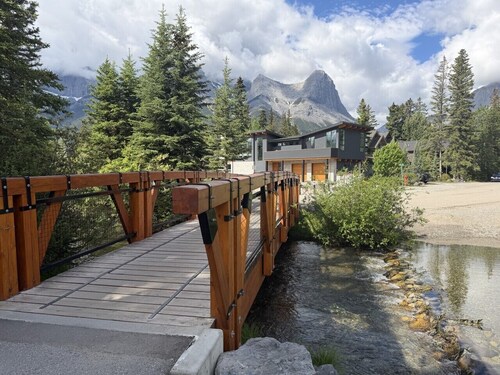 All Yours | Luxury Home and Hot Tub