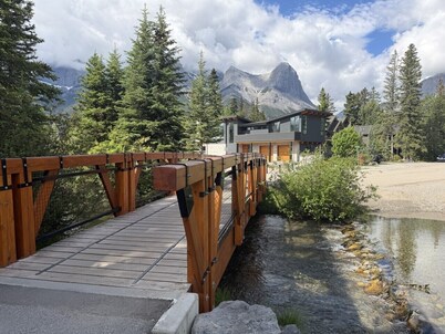 All Yours | Luxury Home and Hot Tub