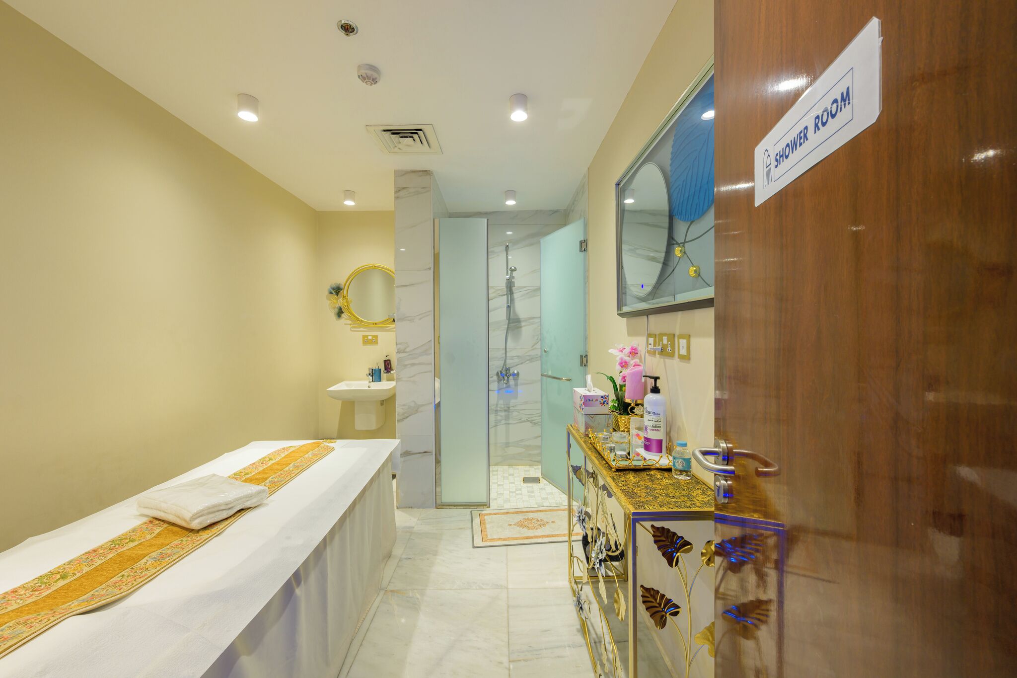 Sauna, hot tub, ruang uap, dan mata air panas/mineral