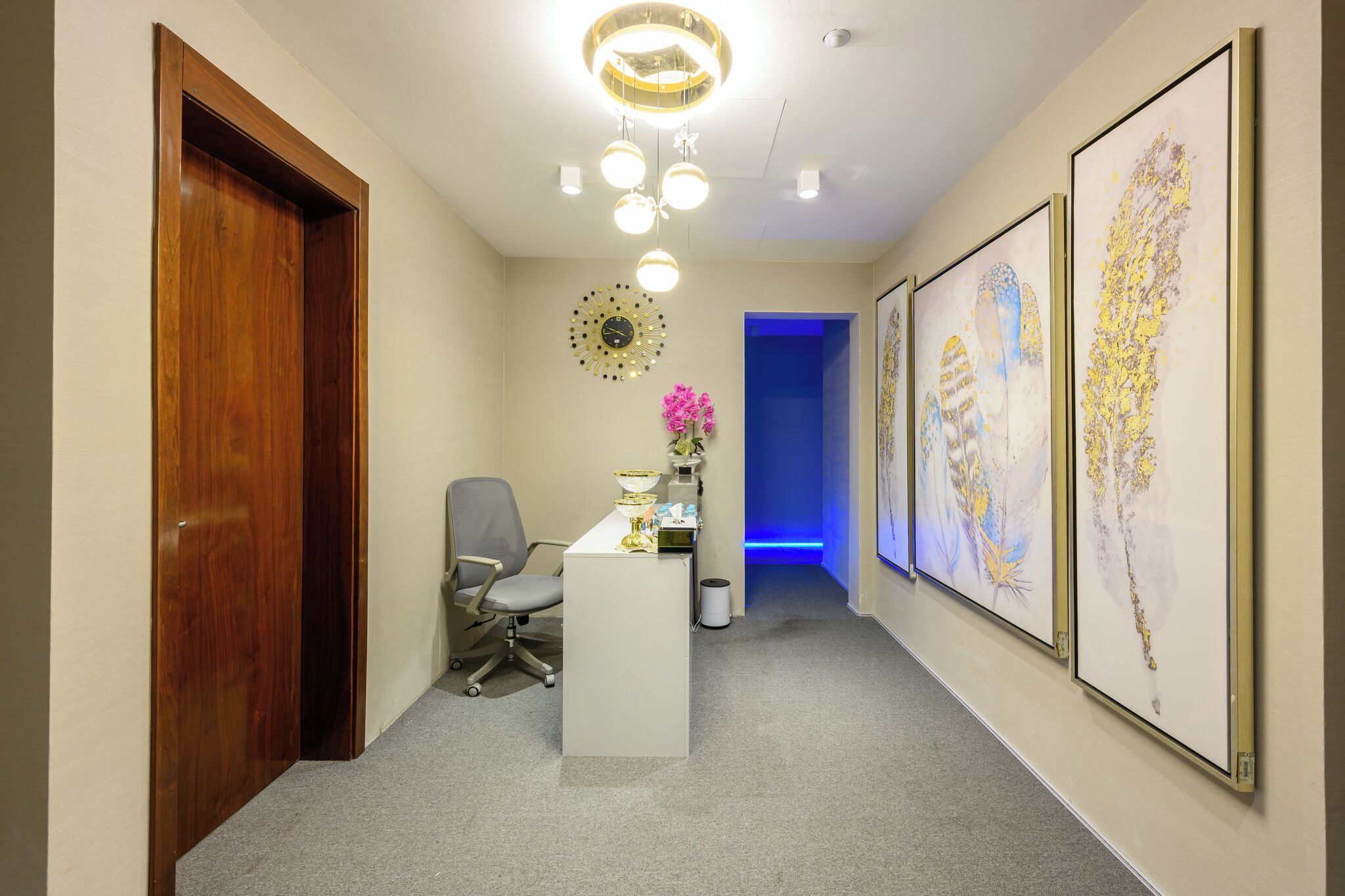 Sauna, hot tub, steam room, hot springs, Turkish bath, body treatments