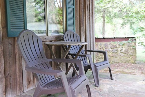 Cozy Greers Ferry Cottage - Fishing, Golf, & Boating
