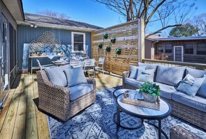 Outdoor dining - The Little Red Riviera, Family-Friendly, Walk to Winkley Shoals and Dining (Heber Springs)