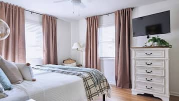 Iron/ironing board, travel cot, free WiFi, bed sheets