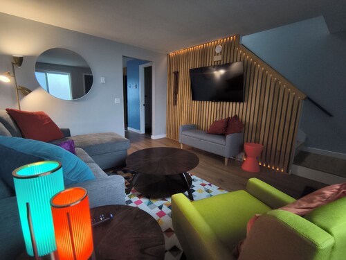 Vibrant family run 2-bedroom condo in Columbia Falls