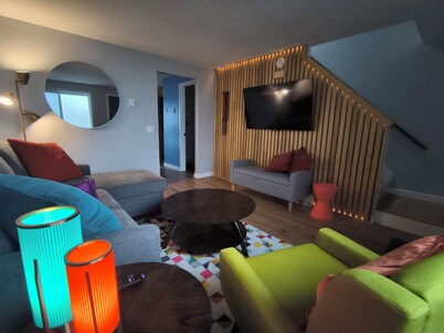 Vibrant family run 2-bedroom condo in Columbia Falls