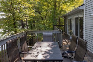 Outdoor dining - Cozy 4 Bedroom Lake House! Perfect for Family retreats and gatherings! (Godfrey)