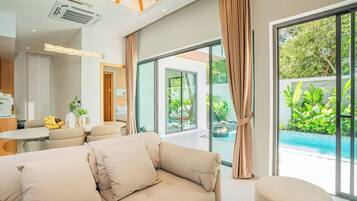 House, 2 Bedrooms | Living room