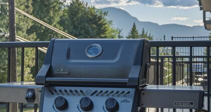 Selkirk Staytion - 2 Bed / Private Hot Tub