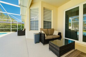 Pool - Pool Oasis Near Disney, Games & TV, Family Time (Davenport)