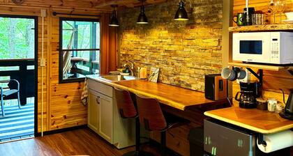 The Roost, w/King bed and Mtn Views