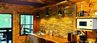 The Roost, w/King bed and Mtn Views