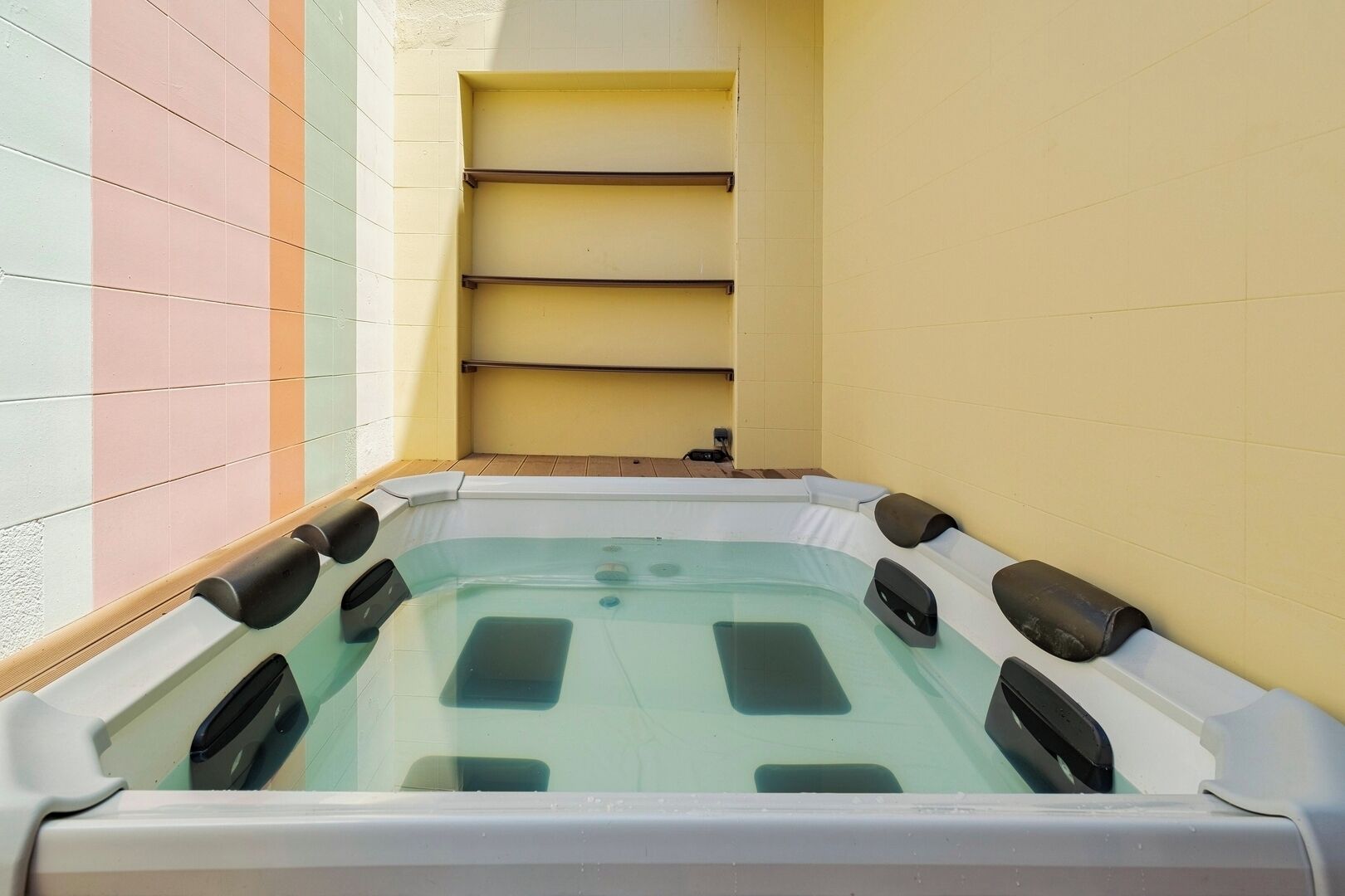 室内 SPA 浴缸