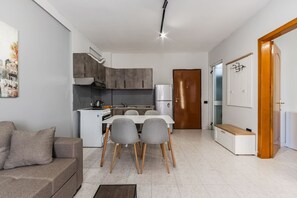 House - Relax by the Sea 1BR Apartment (Durrës)