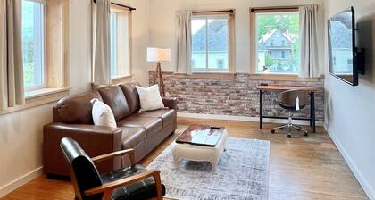 Trailside Loft – Furnished 2BR Near Trails w/ Wi-Fi