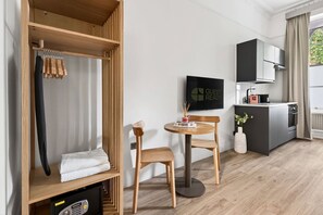 Interior - GuestReady - Bright Double Room in Central London (London)