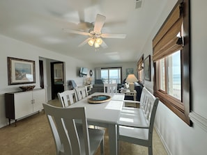 Dining - Maritime Place A4 - Oceanfront in Garden City Beach (Garden City)