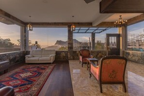 Deluxe Triple Room, Balcony, Garden View | Interior - Fort WindShire (nuwaraeliya)