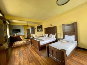 Triple Room, Balcony | In-room safe, free WiFi, wheelchair access - Fort WindShire (nuwaraeliya)