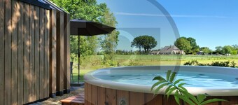 Tiny House 10 met hottub