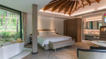 Signature Chalet, Mountain View | Minibar, desk, blackout curtains, free WiFi