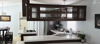 3-bedroom house in enchanting Bloomfield with cool AC
