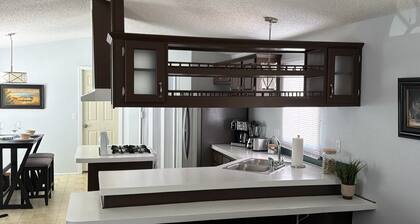 3-bedroom house in enchanting Bloomfield with cool AC