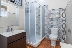 Shower, hair dryer, towels - GuestReady - Palacio San Juan 7 (El Puerto de Santa María)