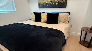 5 slaapkamers, een strijkplank/strijkijzer, wifi, beddengoed