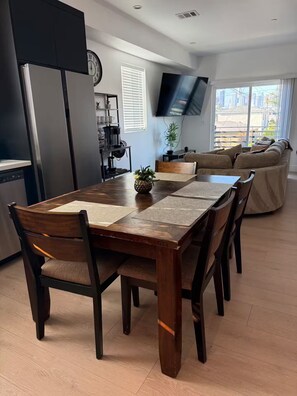Dining - Modern 5BR/5BA Near USC & Downtown LA (Los Angeles)