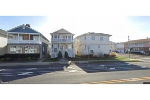 Exterior - Family-Friendly 3BR/2BA OCNJ Getaway with Parking, Patios & Outdoor Shower (Ocean City)