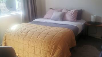 2 Schlafzimmer, Bügeleisen/Bügelbrett, WLAN, Bettwäsche