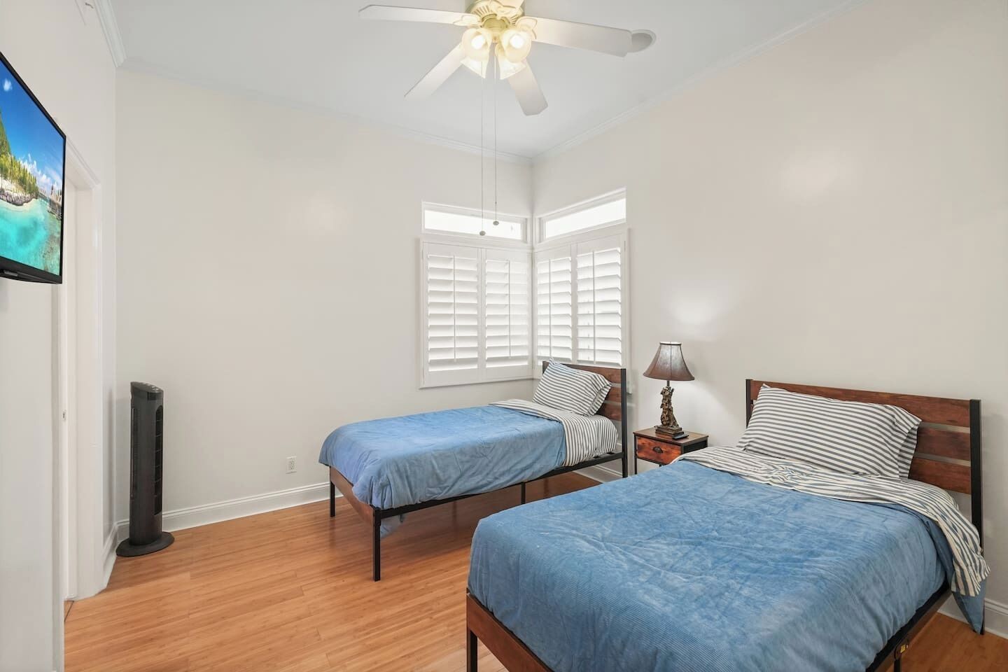 3 bedrooms, iron/ironing board, WiFi (free), bed sheets