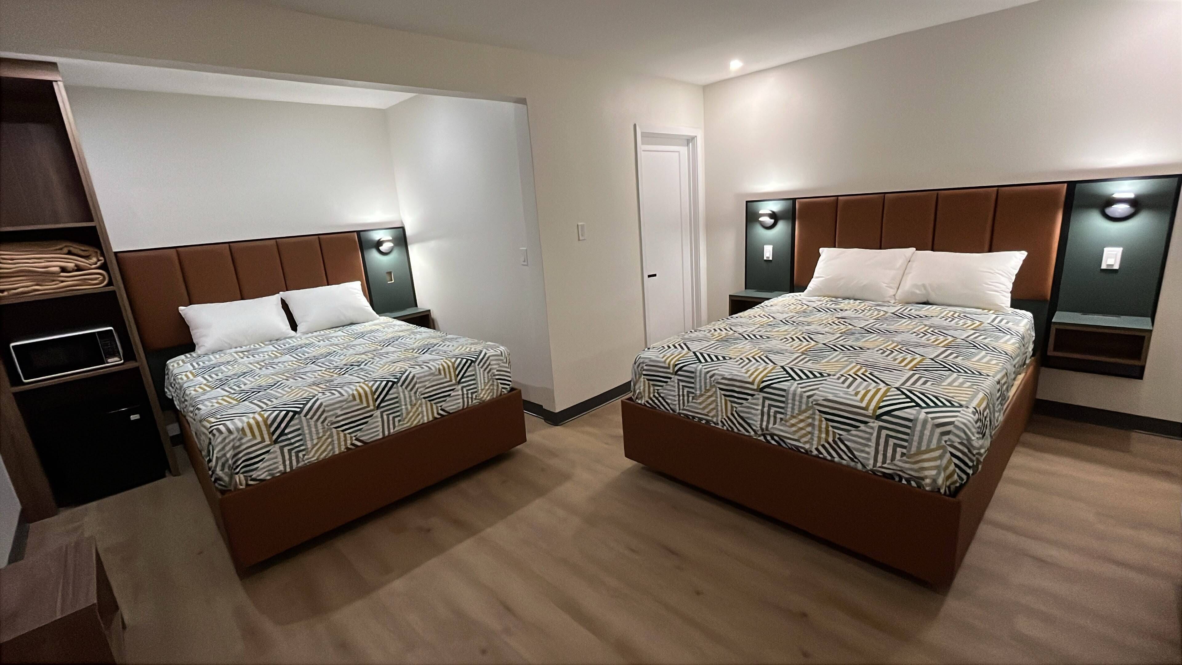 Deluxe tweepersoonskamer, 2 queensize bedden, niet-roken | Gratis wifi