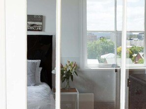 5 Schlafzimmer, Bügeleisen/Bügelbrett, kostenloses WLAN, Bettwäsche