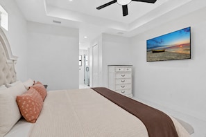 3 Schlafzimmer, Schreibtisch, Reisekinderbett, kostenloses WLAN