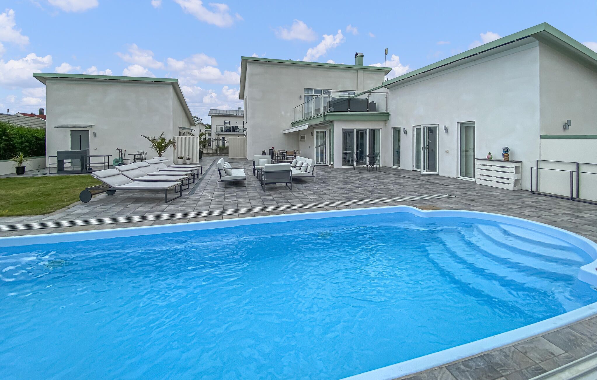 Beheizter Pool