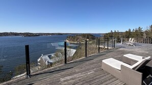 Terrace/patio - Lovely home in Saltsjöbaden with sauna (Saltsjöbaden)