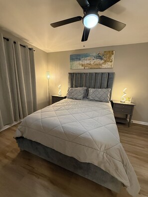 Iron/ironing board, WiFi, bed sheets - Cozy 2-bedroom house in perfect Suwanee with AC (Suwanee)