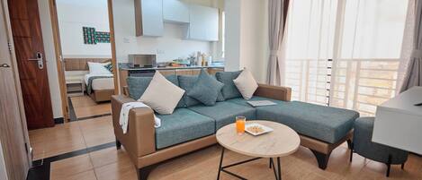 Family Apartment, 2 Bedrooms | Living area