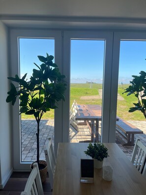 Dining - Vrbo Property (Langeneß)