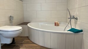 Bathroom - Vrbo Property (Langeneß)
