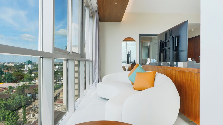 Abantu Hotel