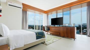 Deluxe Double Room, Partial Sea View