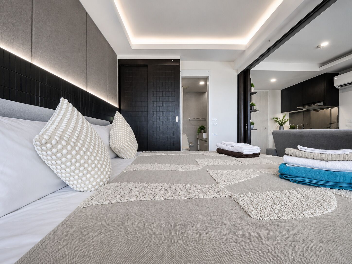 Apartament, vistes al jardí | Caixa forta a l'habitació, cortines opaques i planxa i posts de planxar 