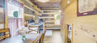 Pets Welcome! All-Season Getaway in Wellsboro